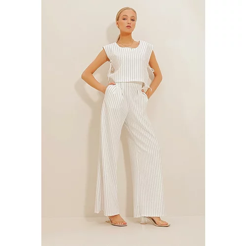 Trend Alaçatı Stili Women's White Crop Top And Palazzo Pants Striped Double Suit