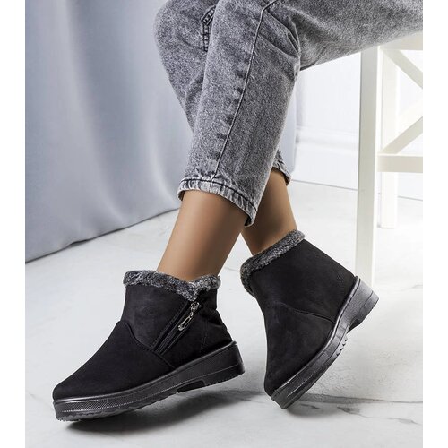 Gemre Black insulated snow boots with fur Wren Cene