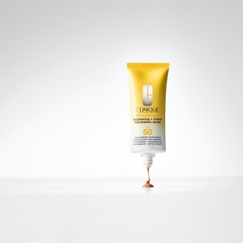 Clinique Sun UV Solutions Brightening Tinted Sunscream SPF50 posvetlitvena tonirana krema odtenek Medium Deep 40 ml Slike