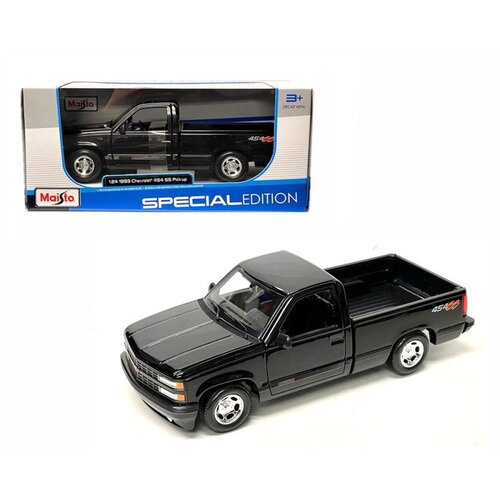 Maisto metalni model autica 1:24 1993 chevrolet 454 ss pick-up 32901BK Slike