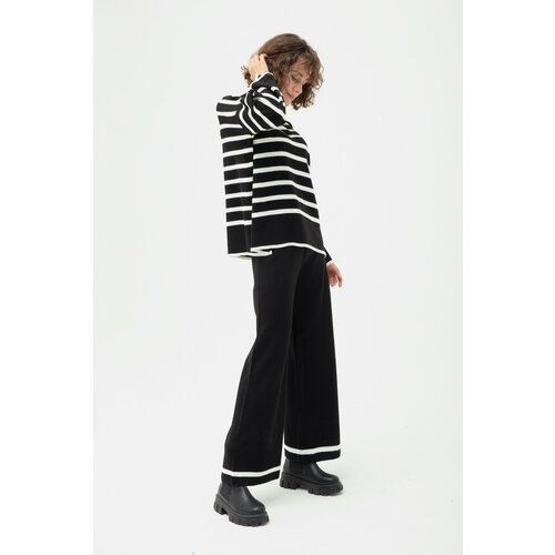 Lafaba Women's Black Striped Knitwear Suit Slike