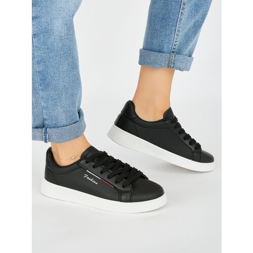Shelvt Black Classic Sports Shoes Cene