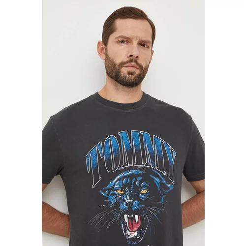 Tommy Jeans Pamučna majica za muškarce, boja: siva, s tiskom
