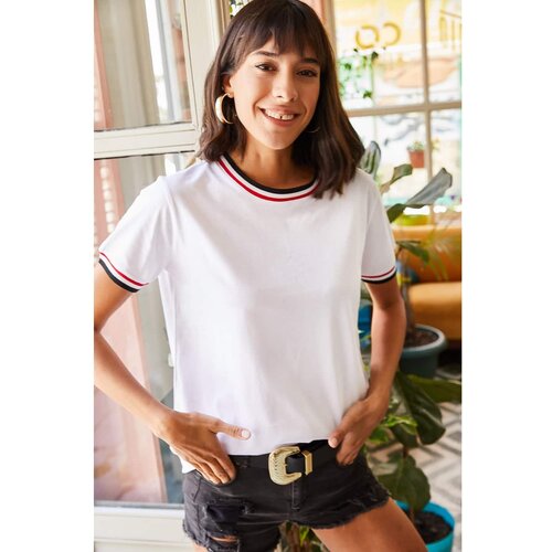 Olalook Women's White Sleeve And Collar Detailed T-Shirt Cene