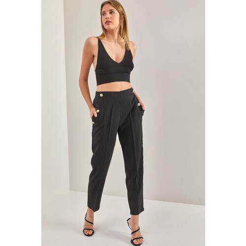 Bianco Lucci Women's Buttoned Pockets Trousers Cene