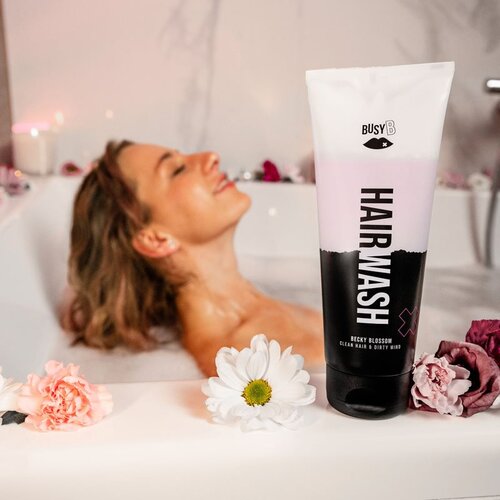 BusyB Hair Wash Becky Blossom &amp;scaron;ampon za ženske 230 ml Slike
