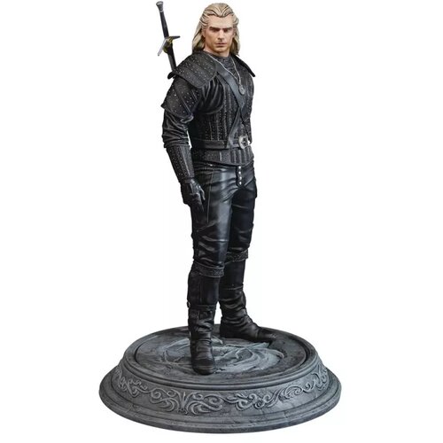 Dark Horse The Witcher (Netflix): Geralt of Rivia 8 1/2-Inch Statue, (20499731) Cene