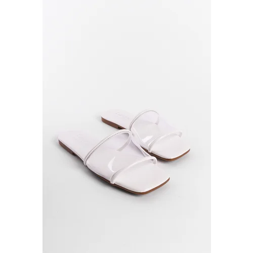 Capone Outfitters Women's Slippers