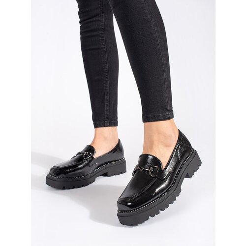 GOODIN Black women's platform loafers decorated with a chain Slike