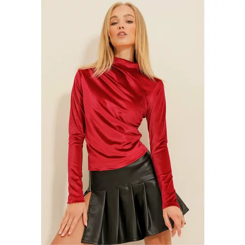 Trend Alaçatı Stili Women's Red High Collar Draped Velvet Blouse