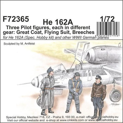 Special-Hobby He 162 - Three Pilot figures, each in different gear: Great Coat, Flying Suit, Breeches, (21287361)