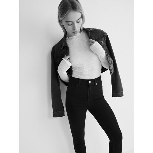Reserved - Slim traperice visokog struka - crno Cene