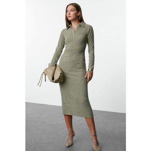 Trendyol Khaki Plain Polo Neck Bodycone/Fitting Textured Button Detailed Knitted Dress Cene