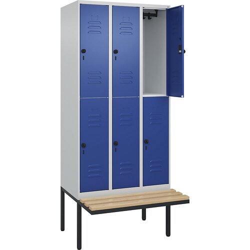 C+P Dvonadstropna garderobna omara s klopjo Classic PLUS, 3 deli, svetlo sive / encijan modre barve, Š 900 mm, varnostni vrtljivi zapah, lebdeča klop, Cene
