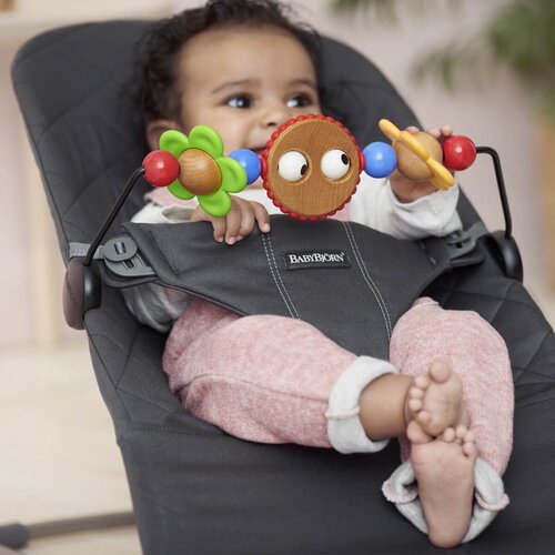 Baby Bjorn BABYBJORN Leseno igralo Babysitter Googly Slike