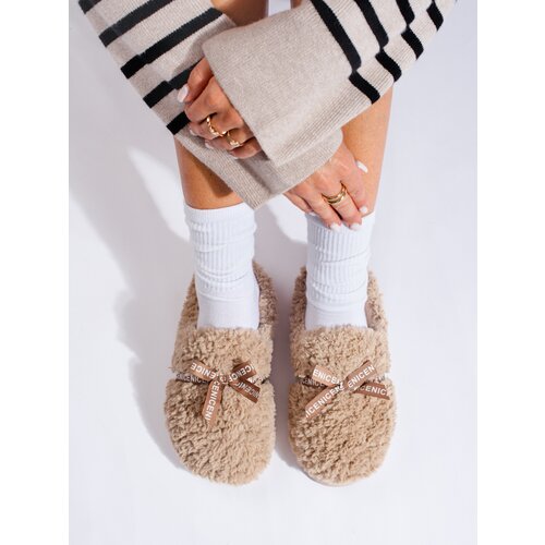 SHELOVET Warm beige women's slippers Slike
