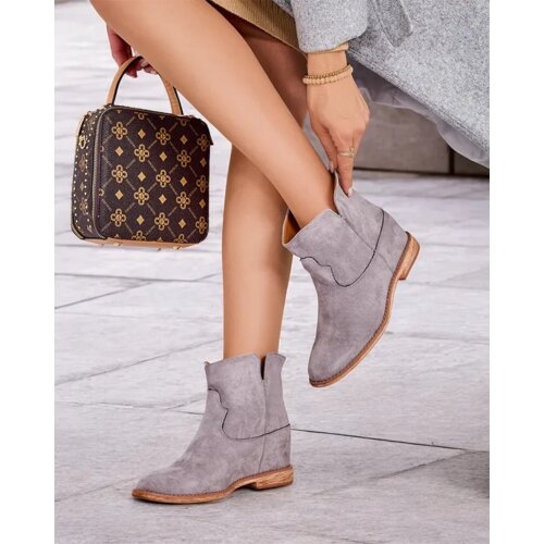 Resti Kowboy-style ankle boots on a covered wedge Bluestone Cene