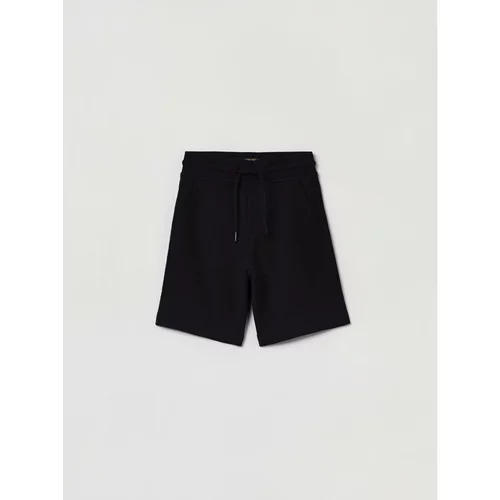 OVS Kratke hlače iz tkanine 1762841 Črna Regular Fit