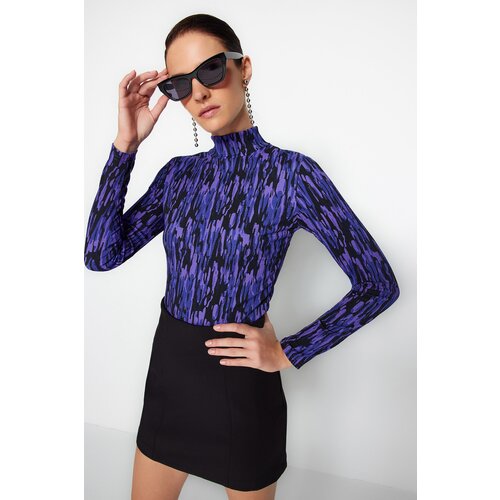 Trendyol Purple Printed Fitted/Sleeper-Collar Stand-Up Collar Long Sleeve Crepetail/Textured Knitted Blouse Cene