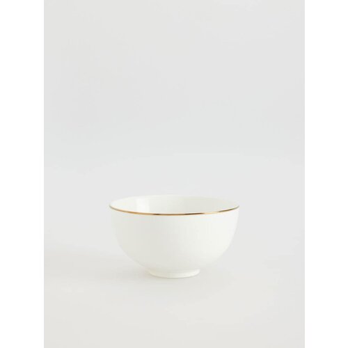 Reserved porcelanasta posoda z robom - bela Cene