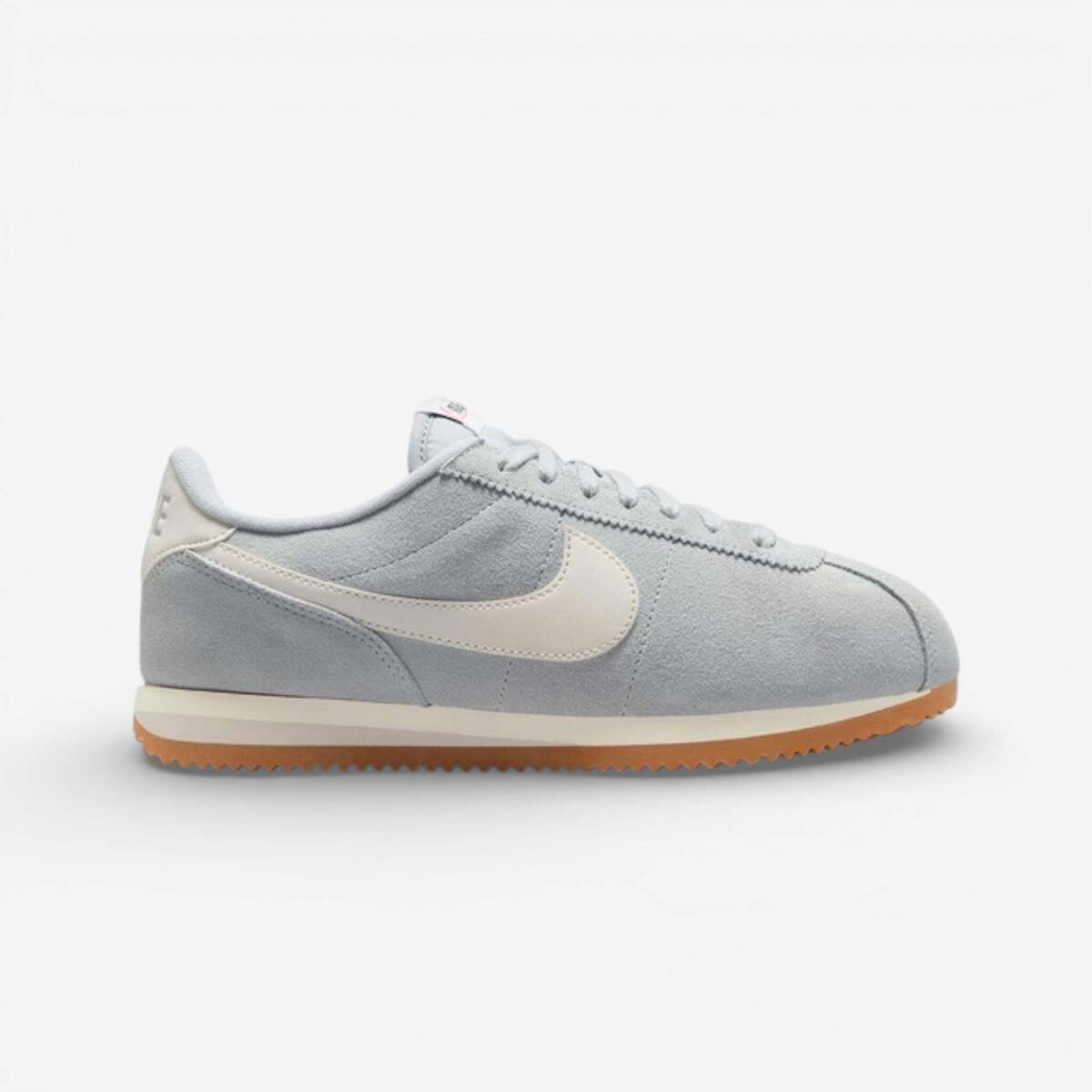 Nike Nizke superge Cortez Light Smoke Grey Sail Gum (Women's) Siva Cene