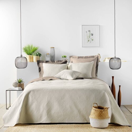 Douceur d int&amp;eacute;rieur Kremno bel komplet pregrinjala in prevleke za vzglavnik iz mikrovlaken 240x260 cm Romane &amp;ndash; Slike