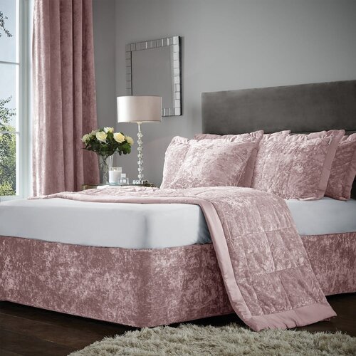 Catherine Lansfield Ružičasta navlaka za okvir kreveta s gumom od samta 152x198 cm Crushed Velvet &amp;ndash; Slike