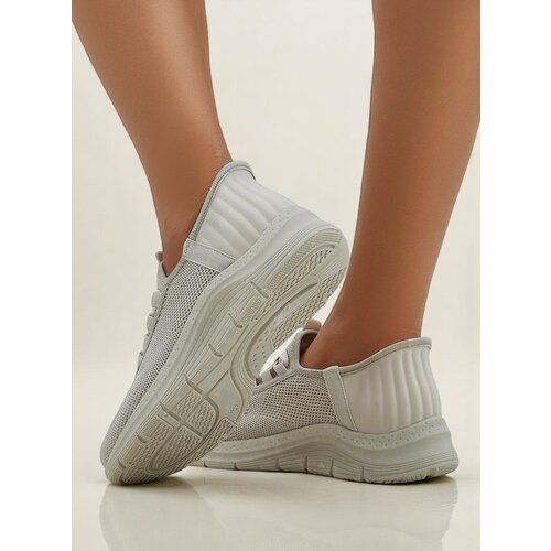 Resti Women's Slip-On Fabric Sports Shoes Arrate Cene