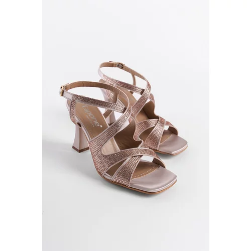 Capone Outfitters Women's Chunky Toe Cross-Band Stony Mid Heel Satin Sandals