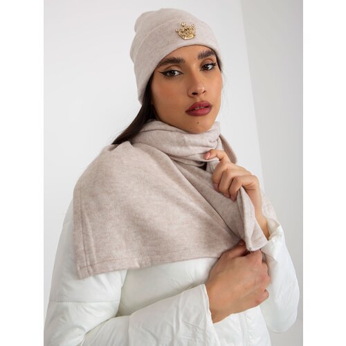 Fashion Hunters Light beige winter set with cap and brooch Slike