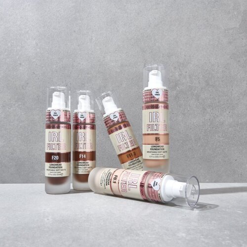 Makeup Revolution IRL Filter dugotrajni matirajući puder nijansa F5 23 ml Slike