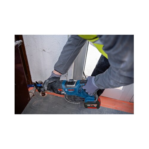 Bosch Akumulatorska sabljasta žaga Professional GSA 18V-28 (18 V, brez baterije, 0-2900 hodov/min) Slike