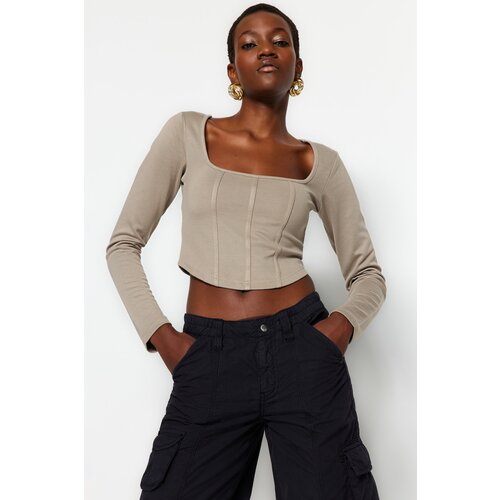 Trendyol Stone Piping Detail Square Collar Fitted/Situated Crop Interlock Knitted Blouse Slike