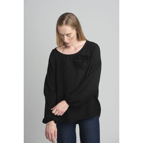 FASHION Black oversize blouse with a decorative flower Cene
