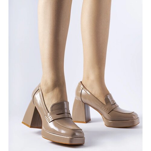 Gemre Beige patent block heels West Cene