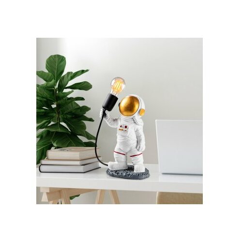 WALLXPERT stona dekoracija astronaut 1 Slike