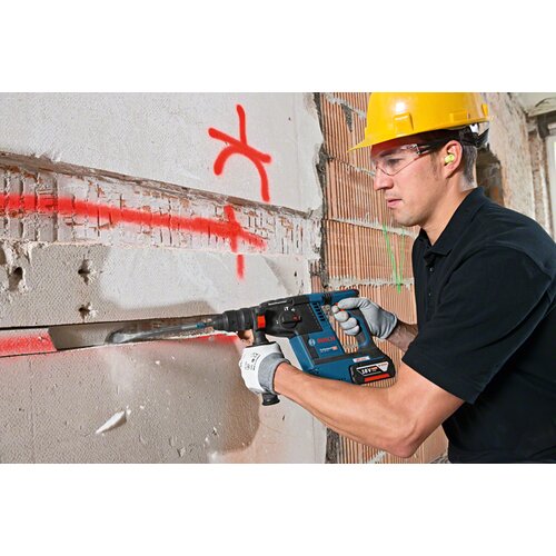 Bosch gbh 18V-26F akumulatorski elektro-pneumatski čekić za bu&amp;scaron;enje sa sds plus prihvatom 061191000K Slike