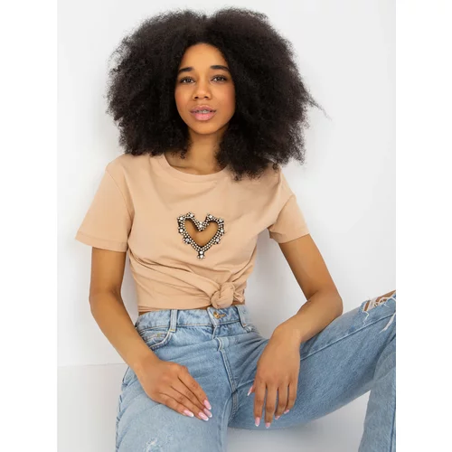 Fashion Hunters Camel T-shirt with heart-shaped neckline