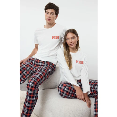 Trendyol Women's Couple White 100% Cotton Plaid Slogan Knitted Pajama Set