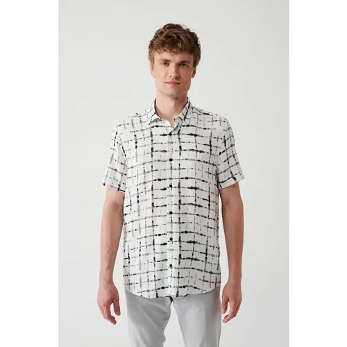 Avva Men's White Bottom Collar Soft Button Patterned Standard Fit Regular Cut Shirt