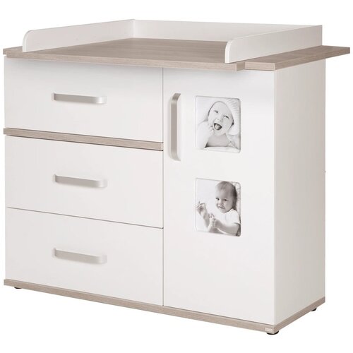 Roba Bela nizka otro&amp;scaron;ka komoda v brestovem dekorju s previjalnim pultom 117x102 cm Moritz &amp;ndash; Slike