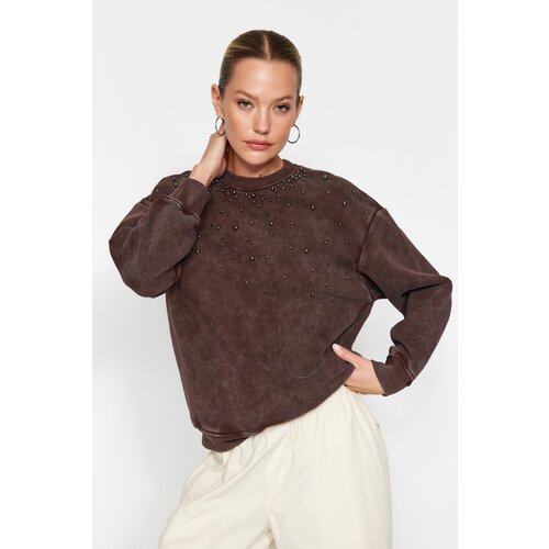 Trendyol Brown Antiqued/Faded Effect Thick Fleece Pearl Detailed Regular Knitted Sweatshirt Slike