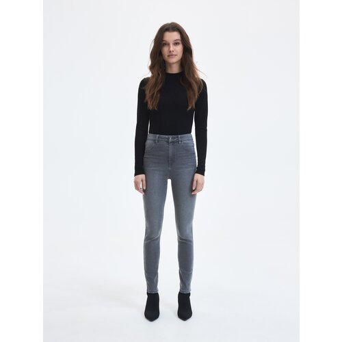 Reserved - Slim fit traperice - siva Slike