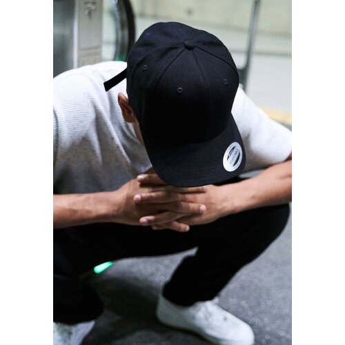 Flexfit 6-Panel Curved Metal Latch Black Slike