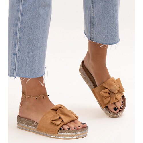 Gemre Brown sandals on a massive sole Peletra Cene