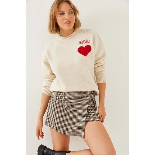 Bianco Lucci Women's Crew Neck Heart Embroidered Knitwear Sweater