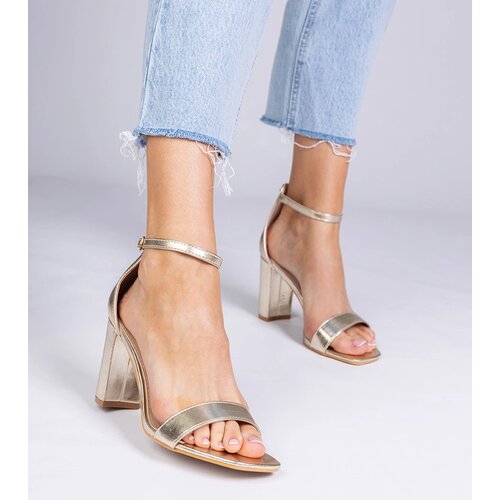 Gemre Golden high block heel sandals Kasedi Cene