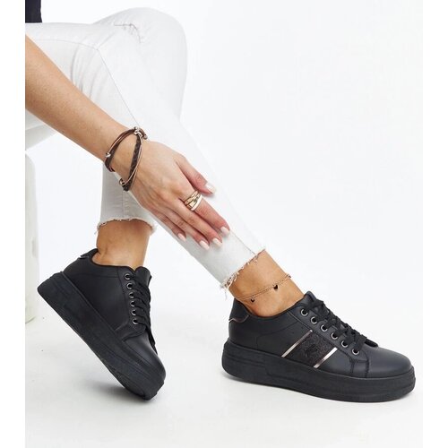 D/CEO White trainers Justar Cene