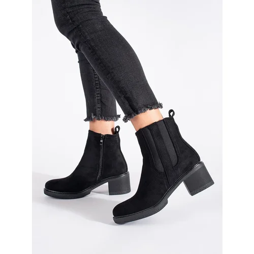 SEASTAR Black suede Chelsea boots on a heel