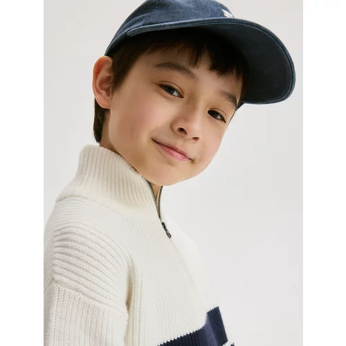 Reserved - Prugasti džemper s visokim ovratnikom - krem